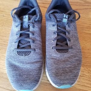 Women's Under Armour tennis shoes